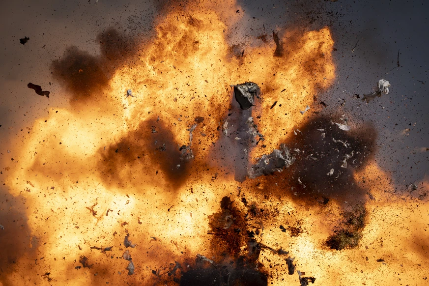 Sechseläuten 2026: Der Böögg explodiert nach 12:48 Minuten